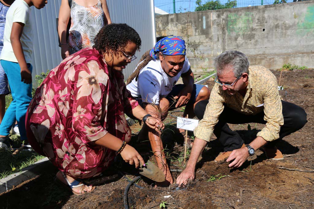 l’association Esne, Ensemb sauv nout environnement